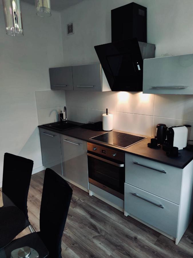 Apartament Z Parkingiem Pyskowice Esterno foto